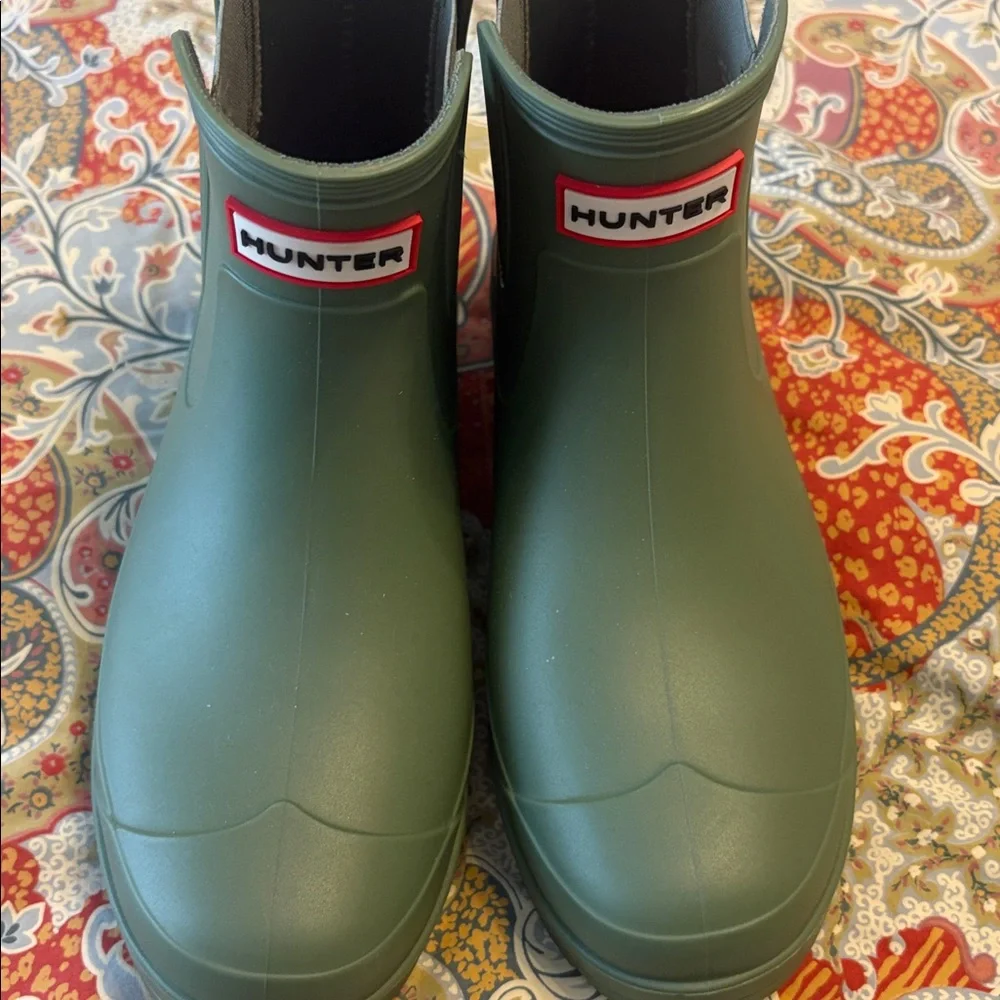 HUNTER RAINBOOTS- size 6 - Picture 5 of 7